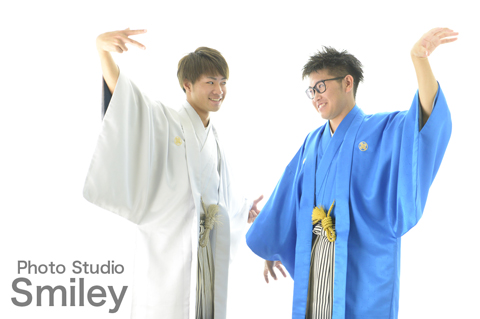 お気に入りポーズで成人記念をぱしゃり 秋田 秋田市 岩手 盛岡市 青森 弘前市 の写真館 岩田写真 七五三 成人記念 振袖 写真だけの結婚式 マタニティフォト